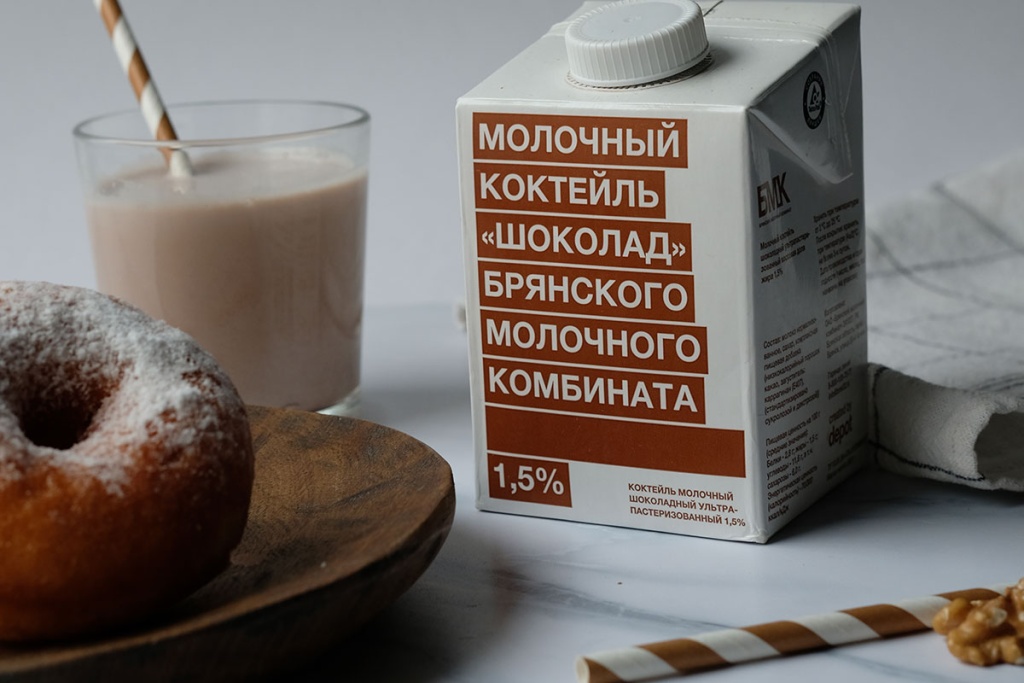 Торт-мороженое Rocky Road с шоколадным коктейлем Торт-мороженое Rocky Road с шоколадным коктейлем